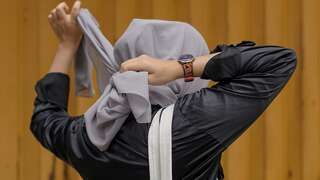 Interzicerea simbolurilor religioase la locul de muncă | AO NEWS